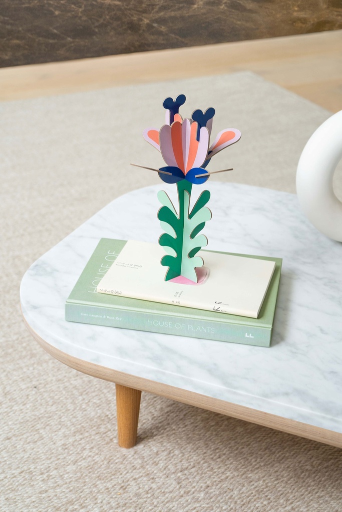 FLOWER PAPER SCULPTURE 1