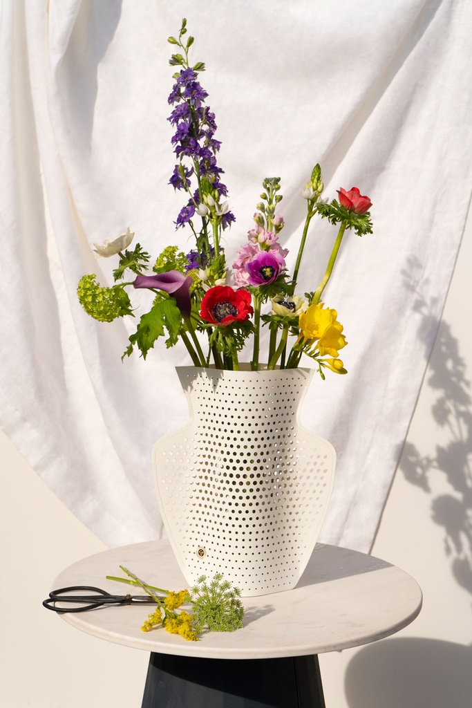 PAPER VASE CYANO (Perforated, White)
