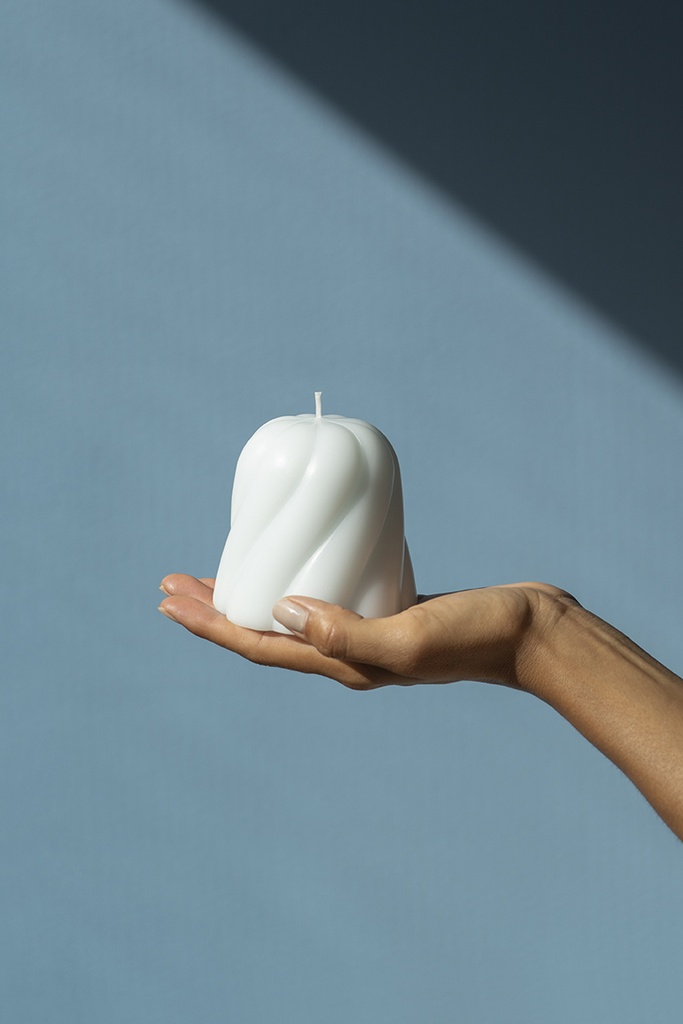CANDLE SCULPTURE TEMPLO (PALE BLUE)
