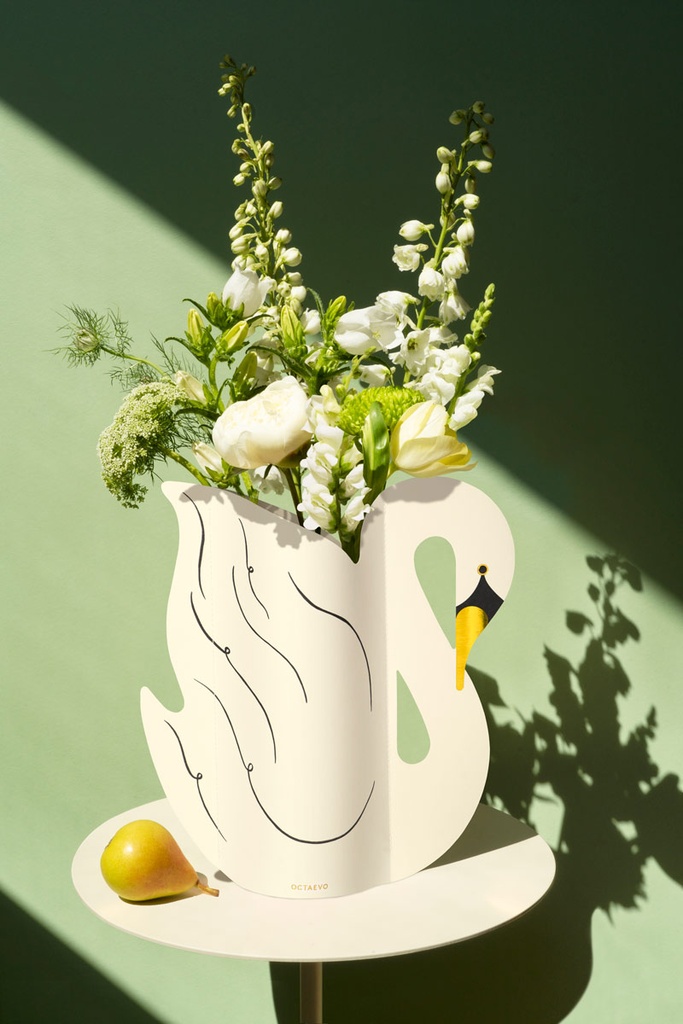 PAPER VASE SWAN